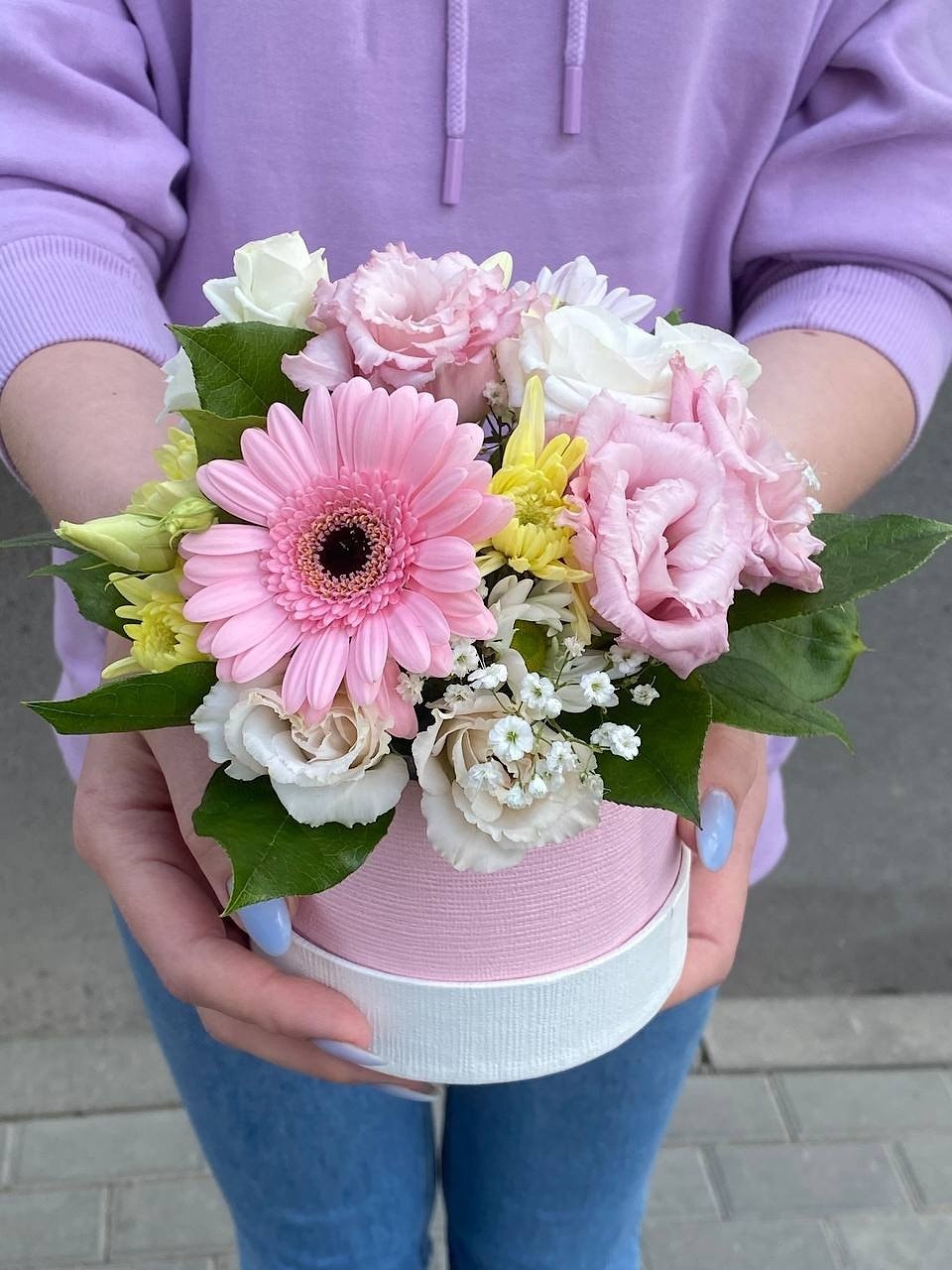 Корбка "Эустома и Гербера" - СЛИВКА 36 РУБ