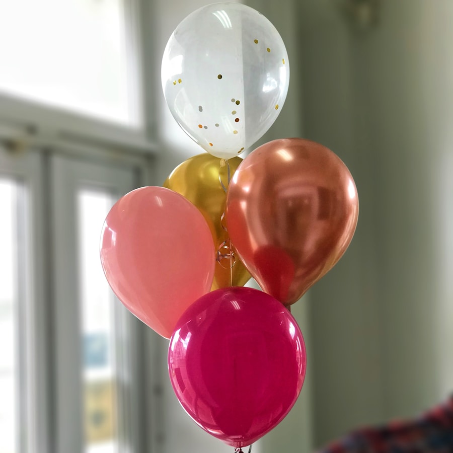 Гелиевые шары: 5 штук
