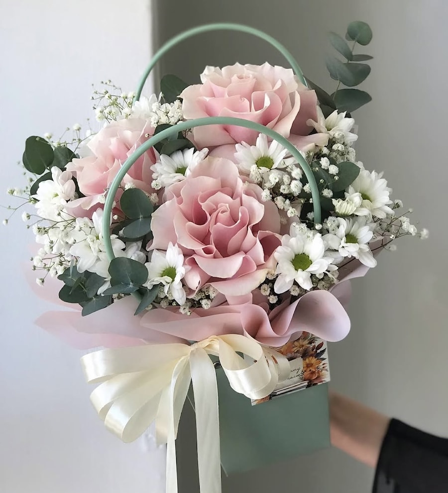 Сумочка с французскими розами "Сюрприз"