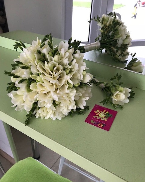 Свадебный букет невесты "Белые Фрезии" купить в Полоцке, Новополоцке