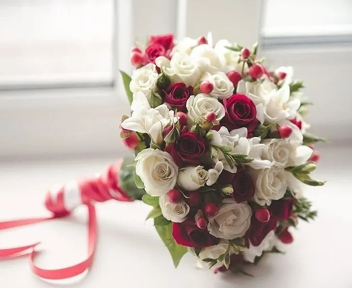 Букет невесты № 9 из роз "Минск" 185.00