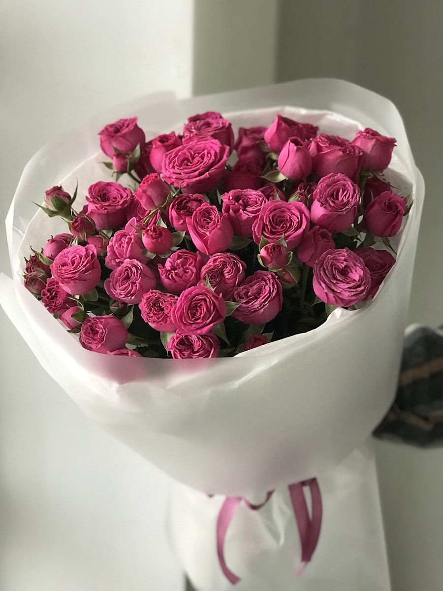 Пионовидные розы Classic Sensation - 9 штук