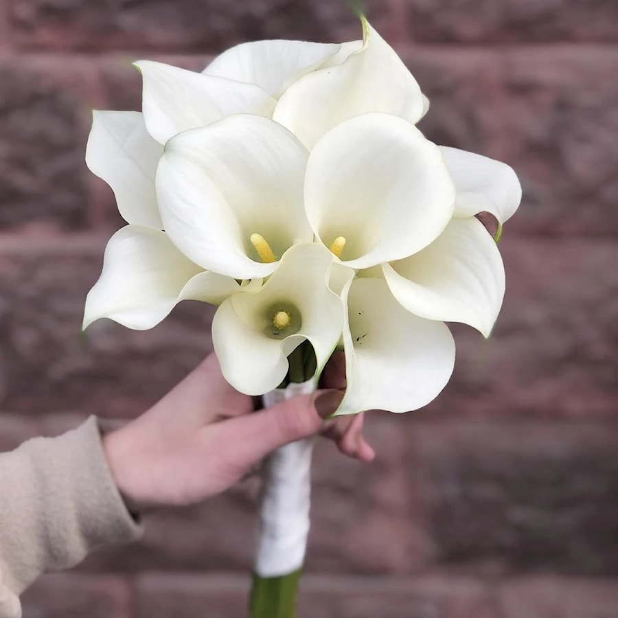 Свадебный букет невесты "Из белых калл"