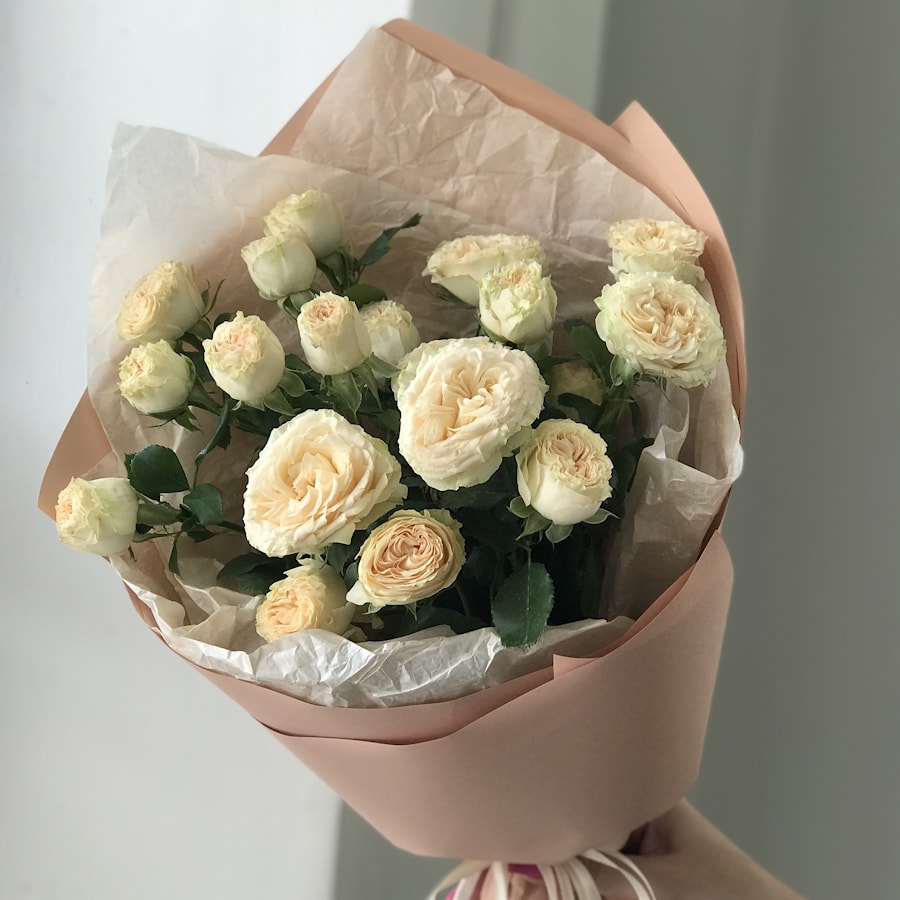 3 кустовых пионовидных розы Summer