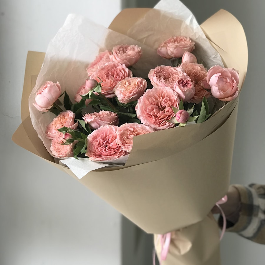 5 кустовых пионовидных роз Julietta