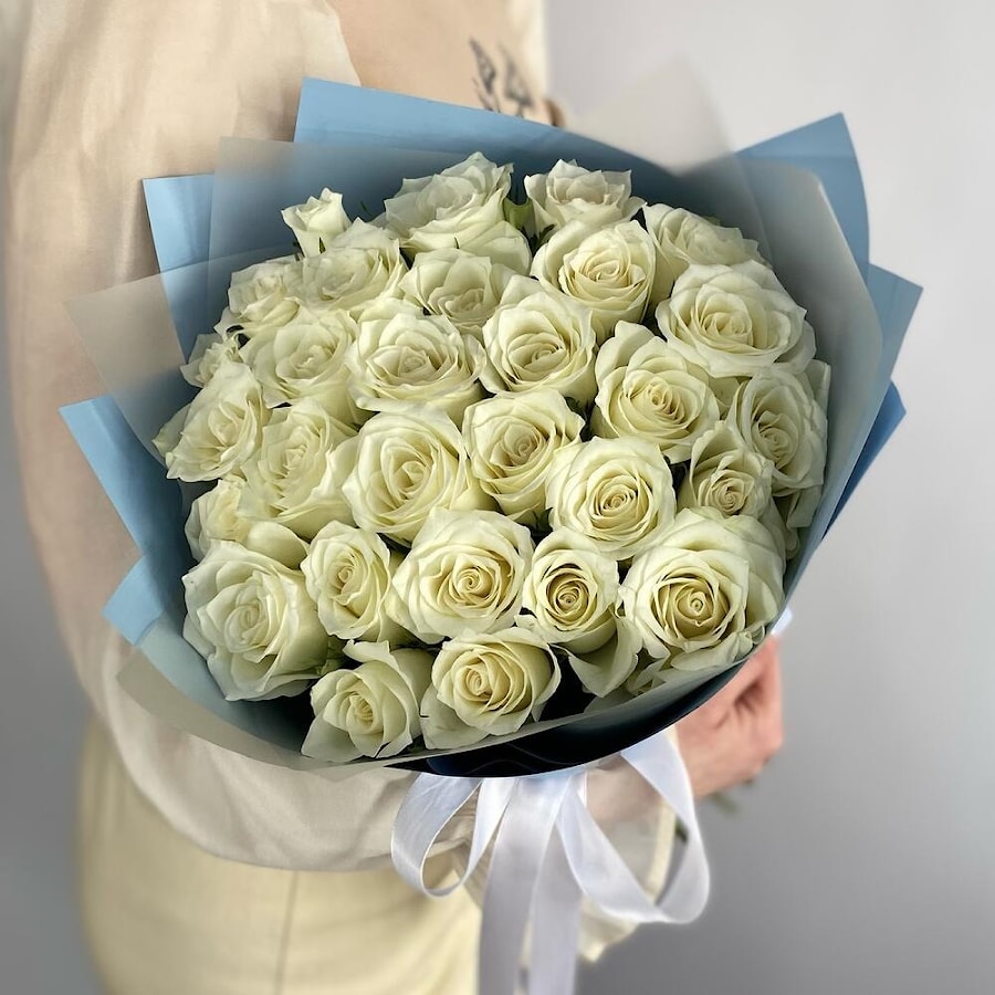 Супер букет из 29 белых роз