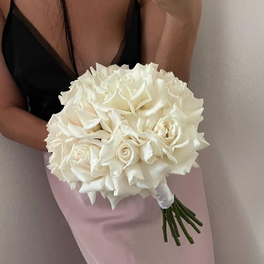 Букет невесты из белых французских роз